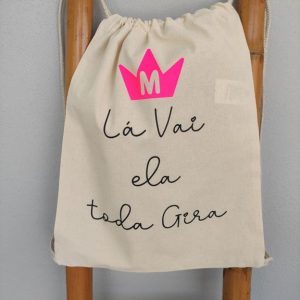 Mochila Taleigo – Lá vai ela toda gira (coroa princesa com nome)