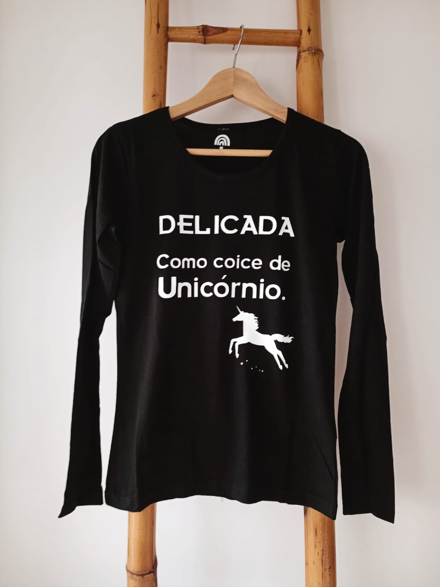 Longsleeve – Delicada como coice de Unicórnio